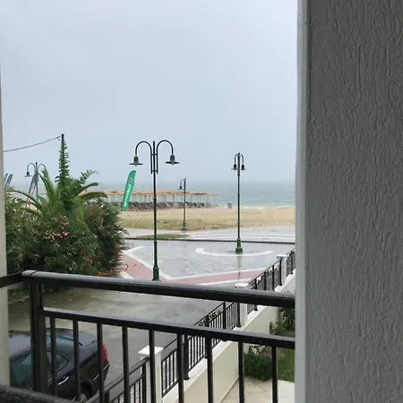 Makedos Sea View *