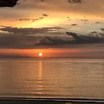 Makedos Sea View דירה