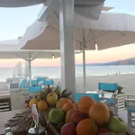 Makedos Sea View דירה
