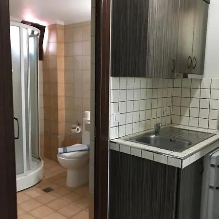 Makedos Sea View شقة Vrasná