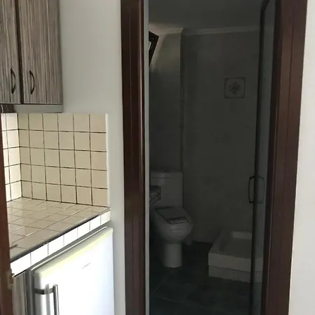 Makedos Sea View Apartament Vrasná