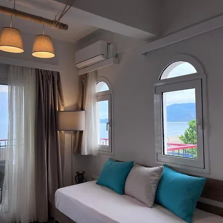 Makedos Sea View شقة