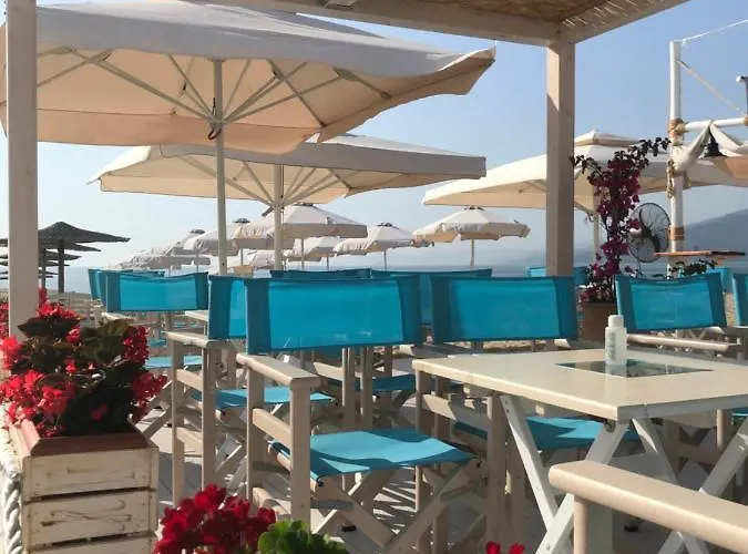 Апартаменты Makedos Sea View Неа-Врасна