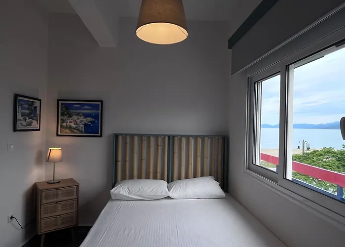 Makedos Sea View *